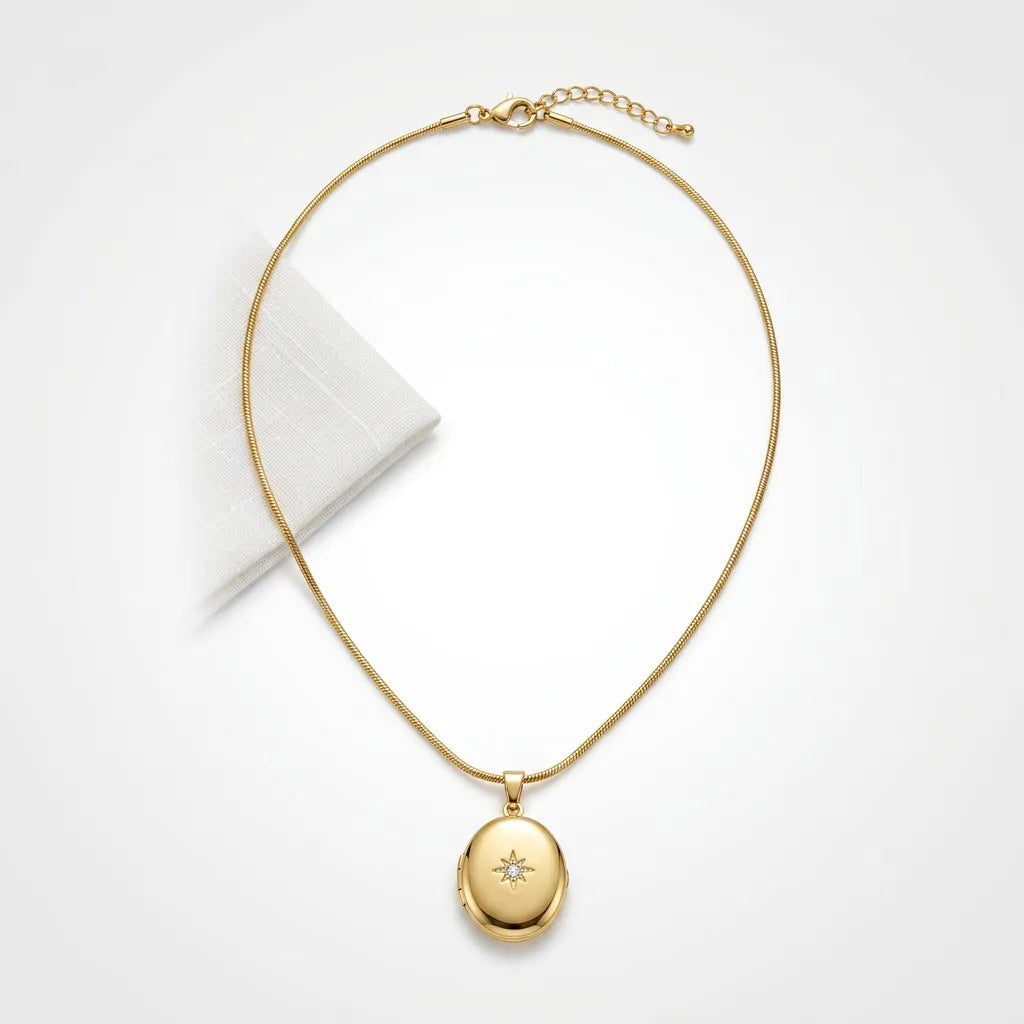 Stella Vintage Locket Pendant