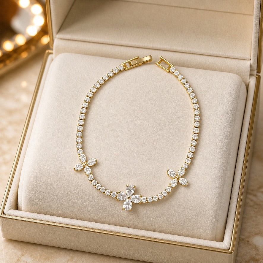 Imperial Pavé Clover Bracelet