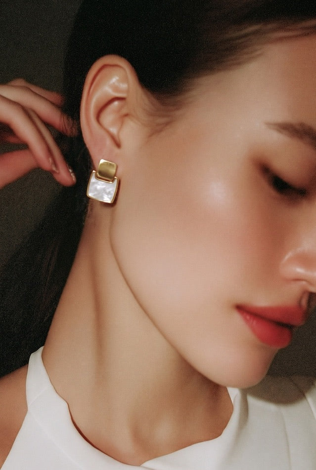 Mother-of-Pearl Square Drops