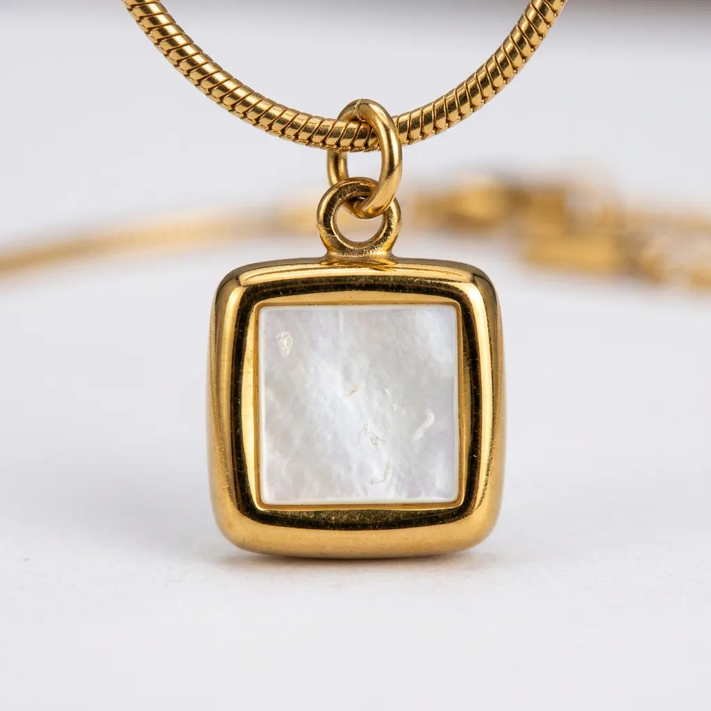 Minimalist Square Shell Solitaire