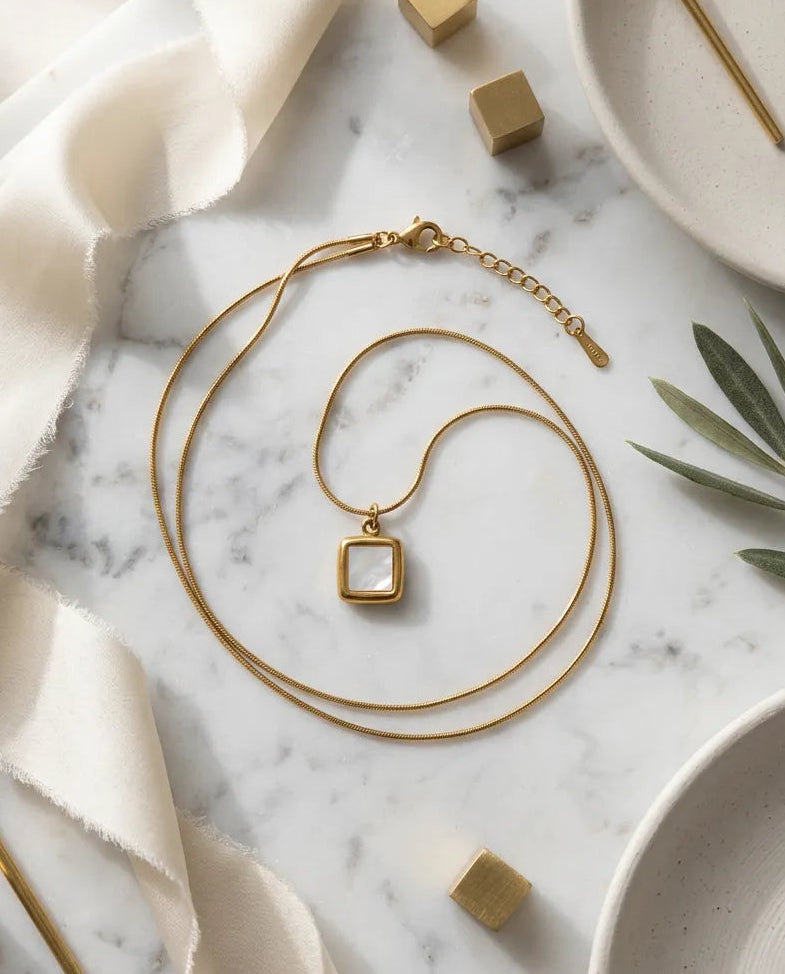 Minimalist Square Shell Solitaire
