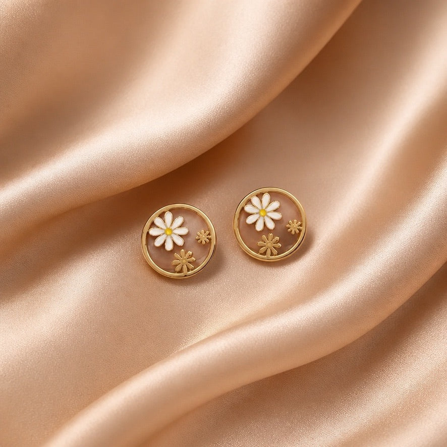 Dainty Daisy Pearl Studs